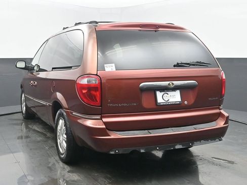 Used 2007 Chrysler Town & Country Touring w/ Luxury Group image 4