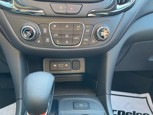 Used 2024 Chevrolet Equinox RS w/ LPO, Floor Liner Package FWD image 9