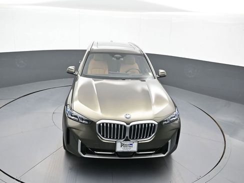 Used 2025 BMW X5 xDrive40i w/ Climate Comfort Package image 39