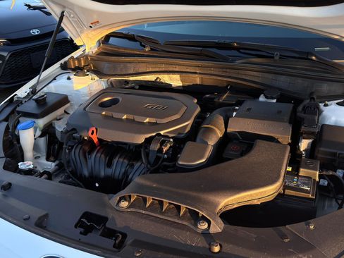 Used 2020 Kia Optima SE image 28