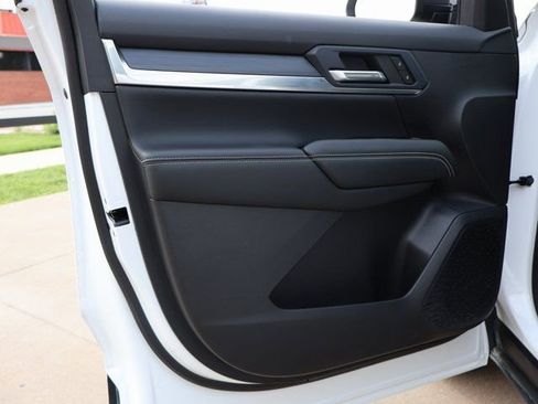 Certified 2025 GMC Terrain Elevation AWD/4WD image 38