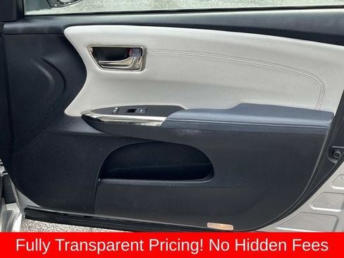 Used 2015 Toyota Avalon XLE Premium FWD image 21