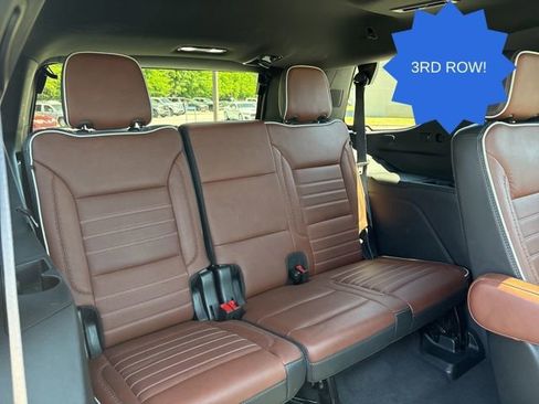Used 2023 GMC Yukon Denali Ultimate AWD/4WD image 24