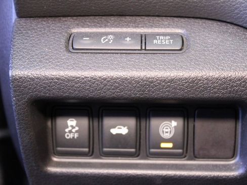 Used 2015 Nissan Altima 2.5 SV image 16