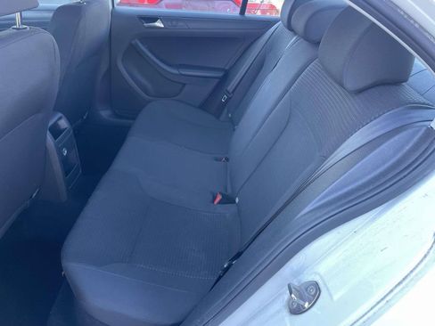 Used 2015 Volkswagen Jetta S image 21