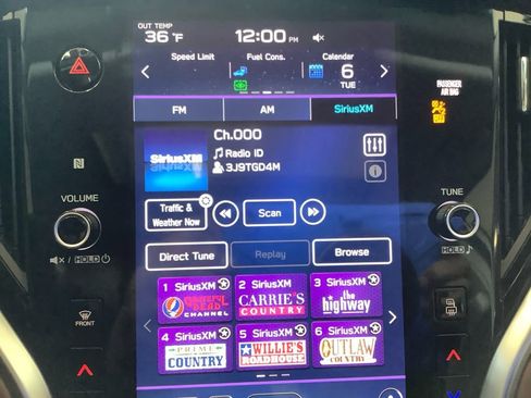 Used 2020 Subaru Outback Touring w/ Tech Package 2 image 11