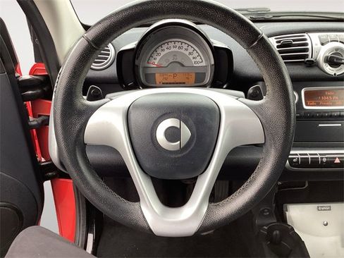 Used 2013 smart fortwo passion image 12