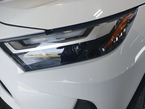 Used 2025 Toyota RAV4 XLE AWD/4WD image 30