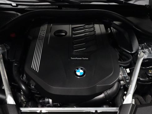 Certified 2023 BMW 540i xDrive w/ Premium Package image 32