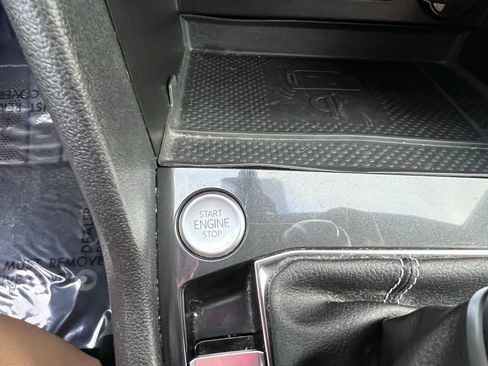 Used 2022 Volkswagen Tiguan SE image 63