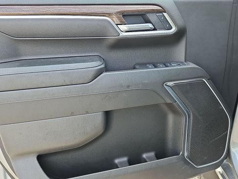Used 2025 Chevrolet Silverado 1500 LT AWD/4WD image 28