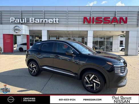 Certified 2025 Nissan Kicks SV w/ Charging Package FWD image 1