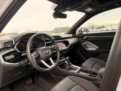 Used 2023 Audi Q3 2.0T Premium Plus image 12