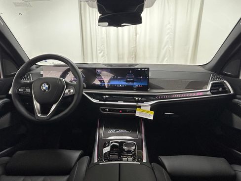 Used 2025 BMW X5 xDrive40i w/ Parking Assistance Package AWD/4WD image 8