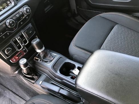 Used 2022 Jeep Gladiator Mojave w/ Trailer Tow Package image 16