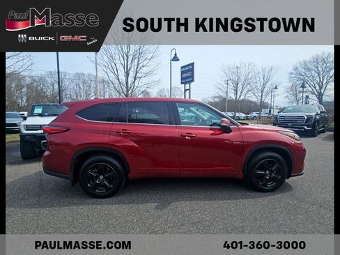 Used 2020 Toyota Highlander LE image 4