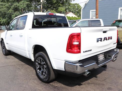 Used 2025 RAM 1500 Laramie AWD/4WD image 3