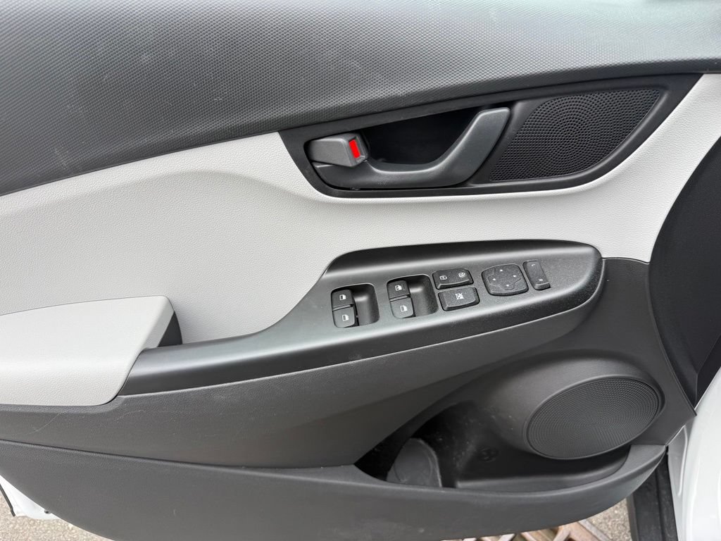Certified 2023 Hyundai Kona SE AWD/4WD image 30
