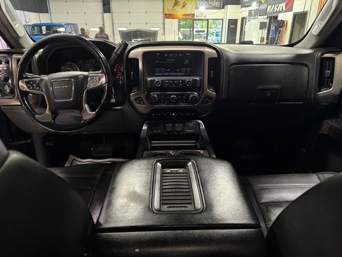 Used 2016 GMC Sierra 2500 Denali w/ Duramax Plus Package AWD/4WD image 22