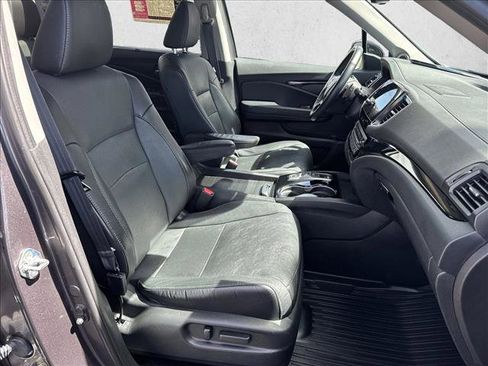 Used 2021 Honda Pilot Elite image 25