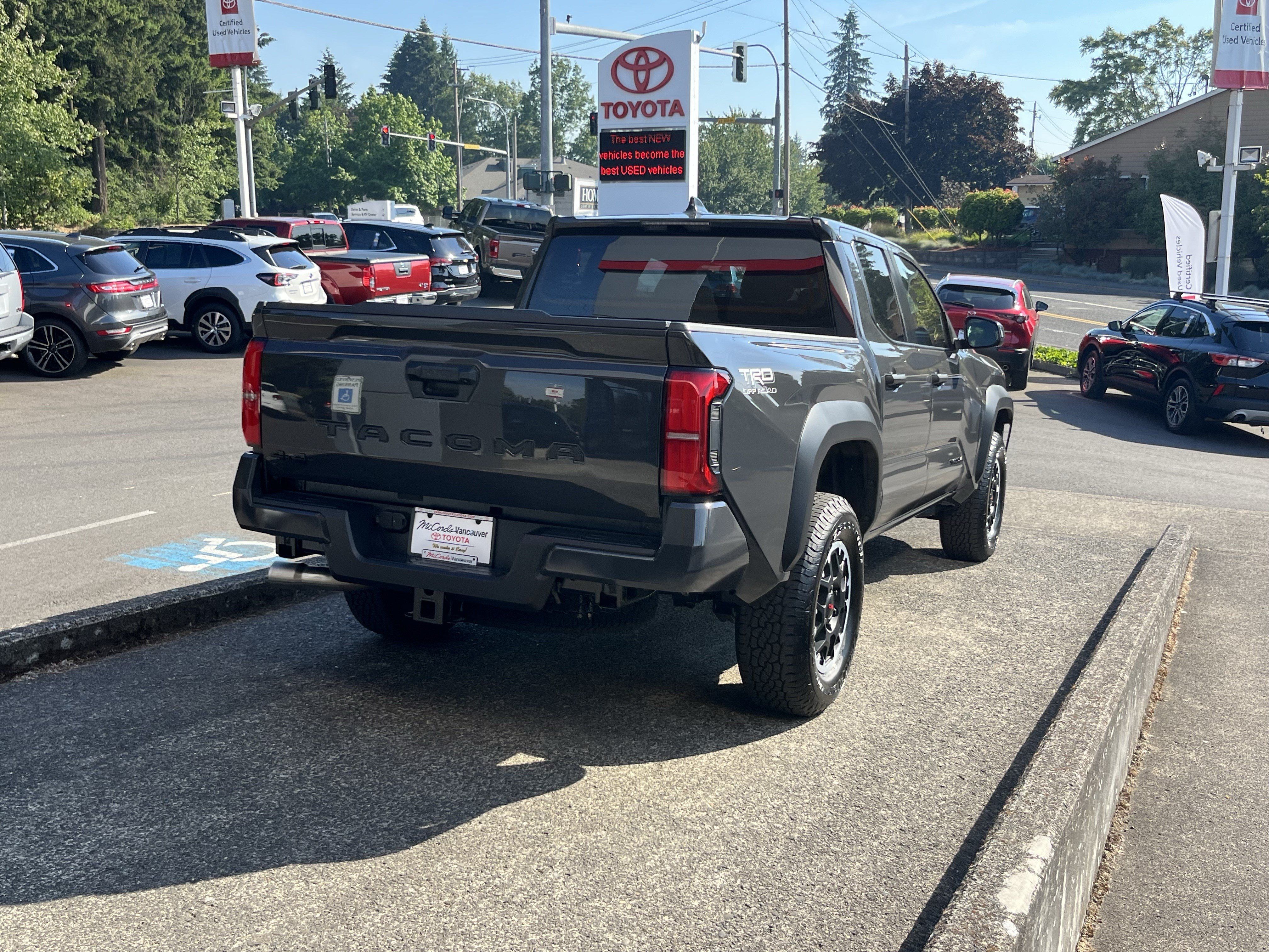 Certified 2026 Toyota Tacoma TRD Off-Road AWD/4WD image 6
