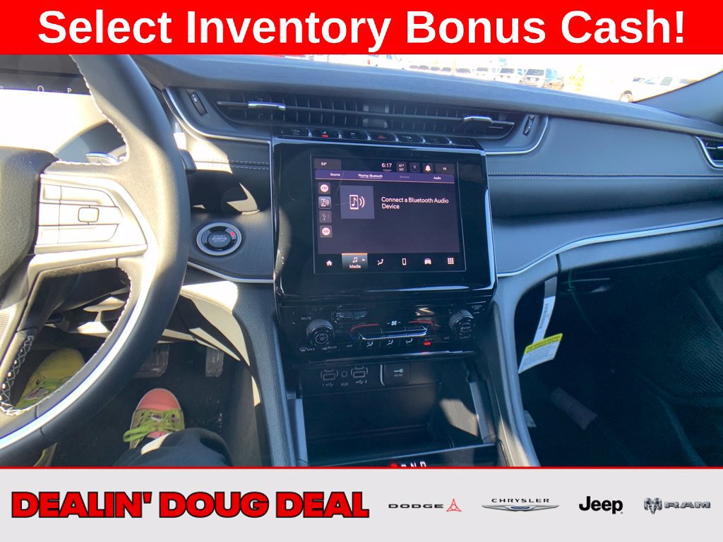 New 2026 Jeep Grand Cherokee Laredo AWD/4WD image 17