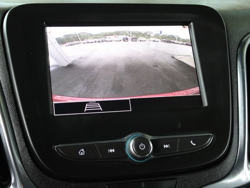 Used 2023 Chevrolet Equinox LT AWD/4WD image 38