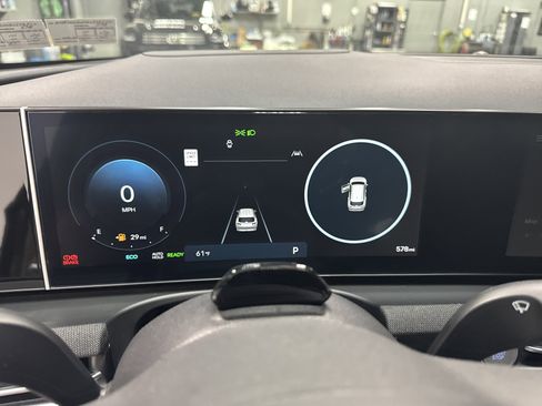 Used 2025 Hyundai Tucson Limited image 17