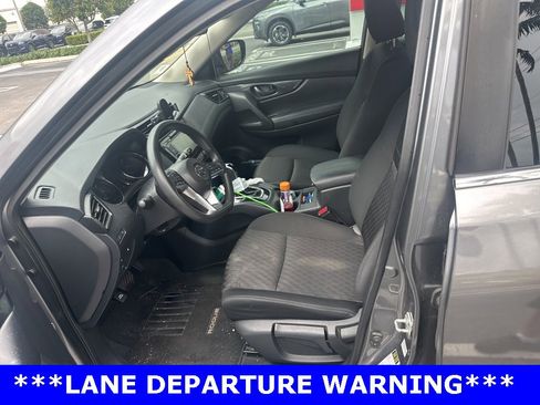 Used 2020 Nissan Rogue S image 5