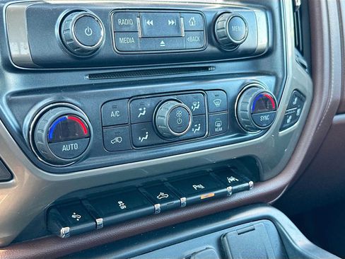 Used 2018 Chevrolet Silverado 1500 High Country AWD/4WD image 16
