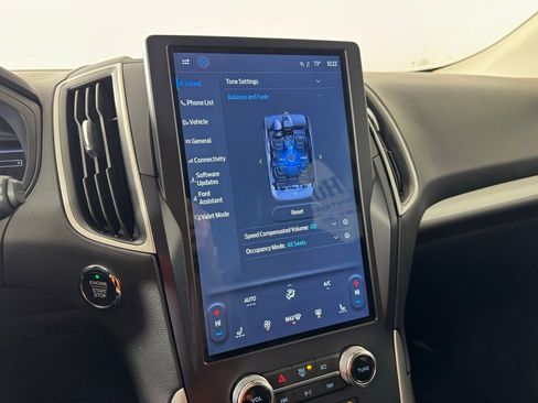 Used 2023 Ford Edge SEL image 14