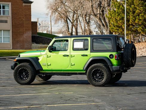 Used 2018 Jeep Wrangler Unlimited Sport image 7
