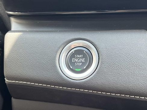 Certified 2024 Cadillac Escalade Luxury AWD/4WD image 30