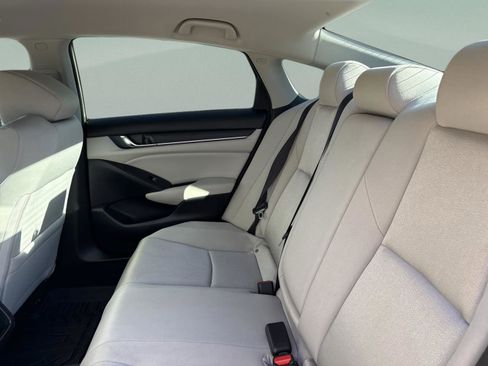 Used 2018 Honda Accord LX image 18