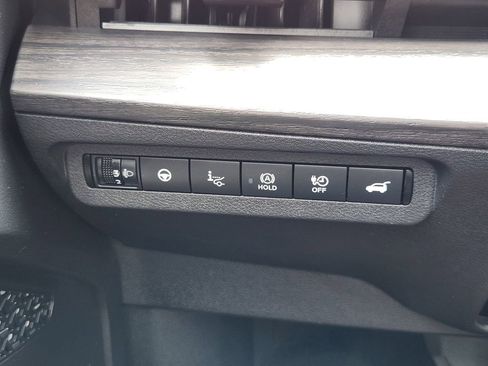 Used 2024 Nissan Ariya AWD image 18