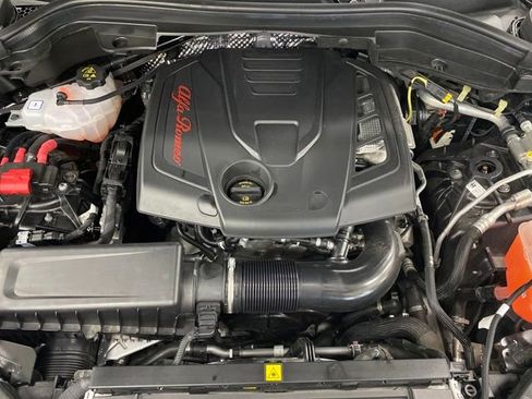 Used 2024 Alfa Romeo Stelvio Ti w/ Performance Driving Package image 23