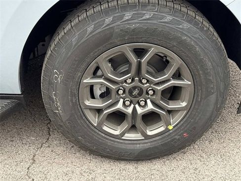 New 2025 Ford Expedition Active image 9