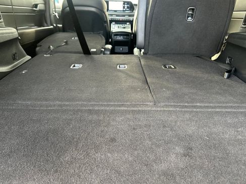 Used 2025 Hyundai Palisade SEL FWD image 17