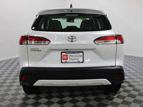 Used 2024 Toyota Corolla Cross L FWD image 5