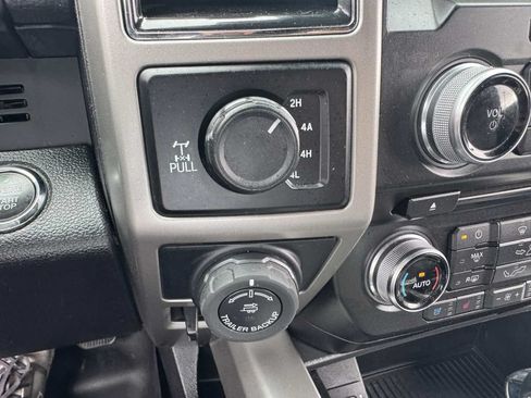 Used 2017 Ford F150 Lariat w/ Equipment Group 502A Luxury AWD/4WD image 29
