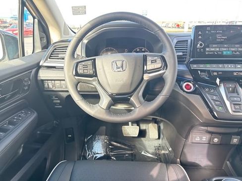 New 2026 Honda Odyssey Elite image 13
