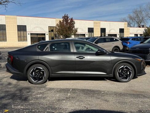 Used 2025 Kia K4 EX FWD image 2