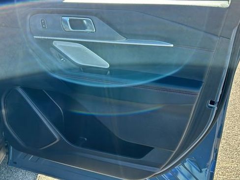 Certified 2025 Ford Explorer ST image 10