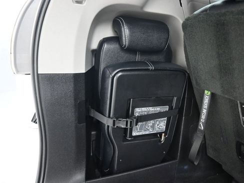 Used 2016 Toyota Sienna SE Premium w/ Protection Package FWD image 64