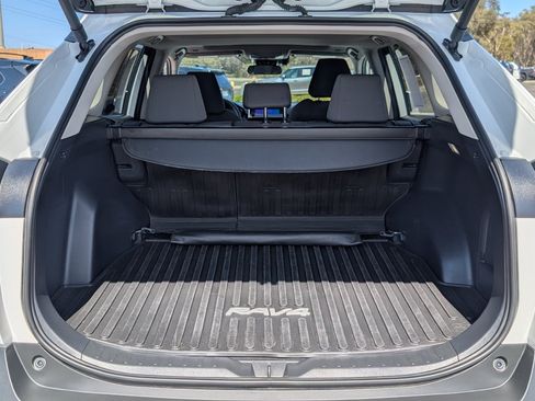 Used 2025 Toyota RAV4 XLE AWD/4WD image 9