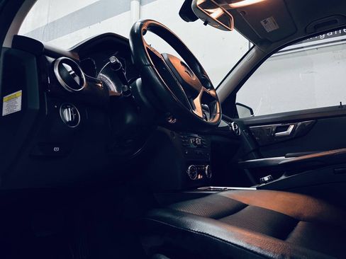 Used 2014 Mercedes-Benz GLK 350 2WD image 15