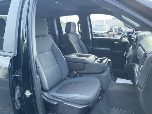 Used 2019 Chevrolet Silverado 1500 Custom Trail Boss w/ Custom Convenience Package AWD/4WD image 25