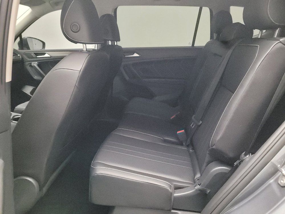 Used 2023 Volkswagen Tiguan SE FWD image 18