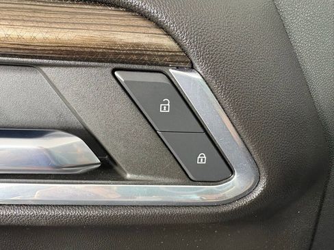 Used 2023 Chevrolet Silverado 1500 LT image 13