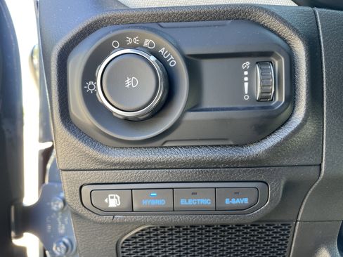 Used 2025 Jeep Wrangler Sport S w/ Convenience Group image 40